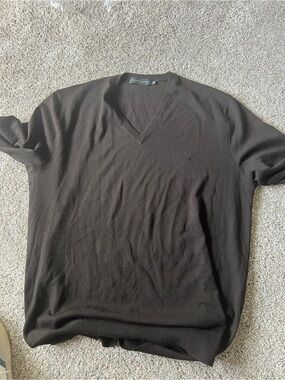 Ralph Lauren Men’s Black V-Neck Sweater Ultra Light Dark Brown